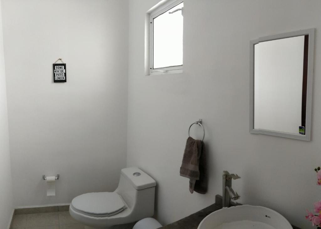 Casa Agua Sanitizada 7 px calberca 1 min Aeropuerto Galerías Zona Industrial