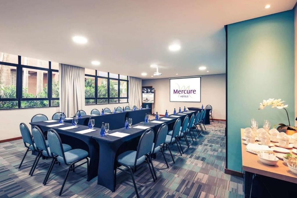  Apartamento em condomínio com infra completa e vista mar CA17