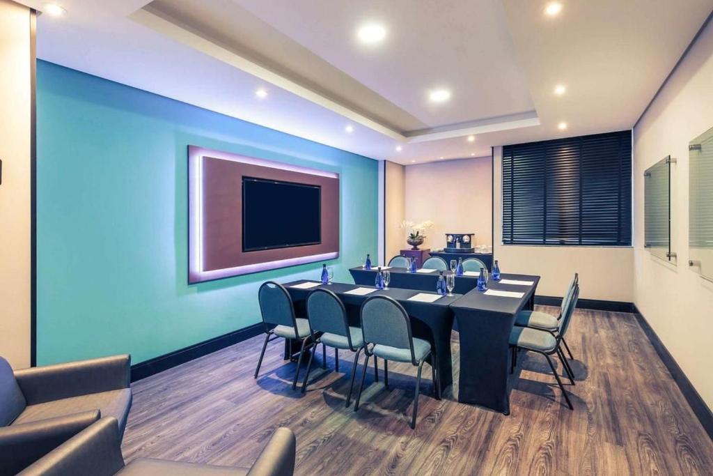  Apartamento em condomínio com infra completa e vista mar CA17
