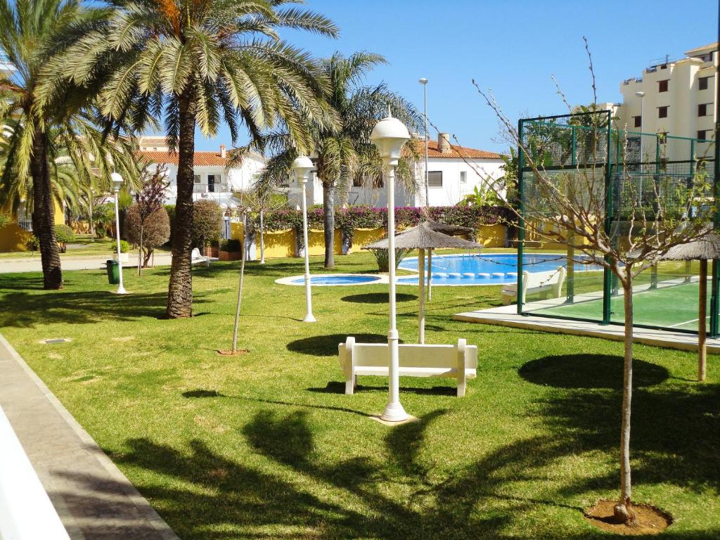 Bazén v ubytovaní Charming Apartment in Dénia with Shared Pool alebo v jeho blízkosti