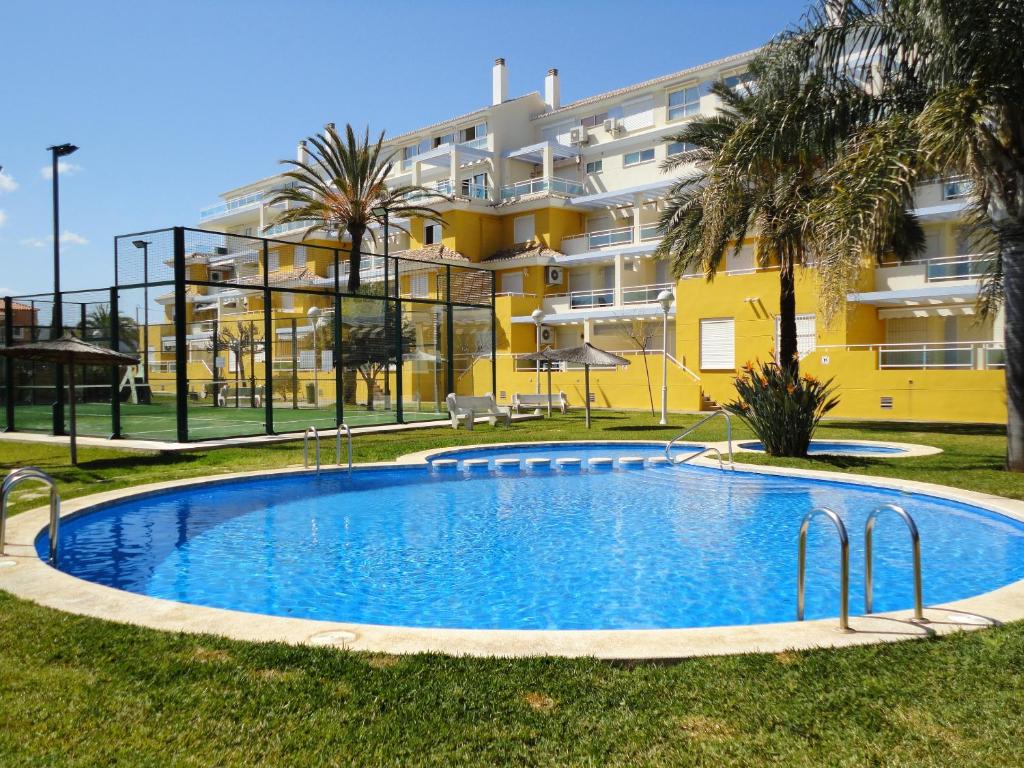 Bazén v ubytovaní Charming Apartment in Dénia with Shared Pool alebo v jeho blízkosti