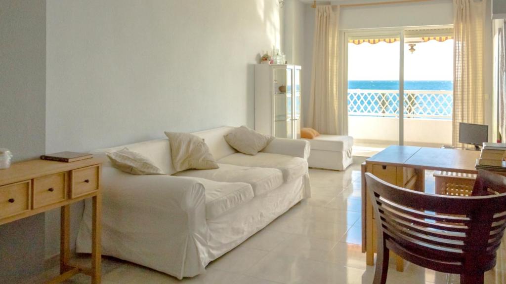 Apartment with one bedroom in Almunecar with wonderful sea ...