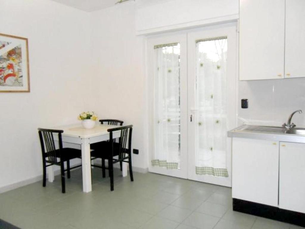 One bedroom apartement with enclosed garden and wifi at Matera - Housity