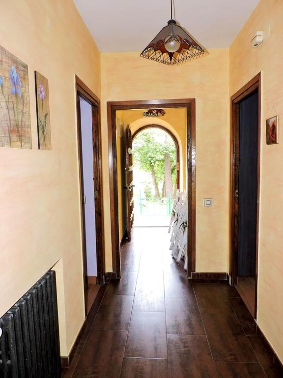 Fotografie z fotogalerie ubytování Spacious house with mountain view in Premio v destinaci Premió