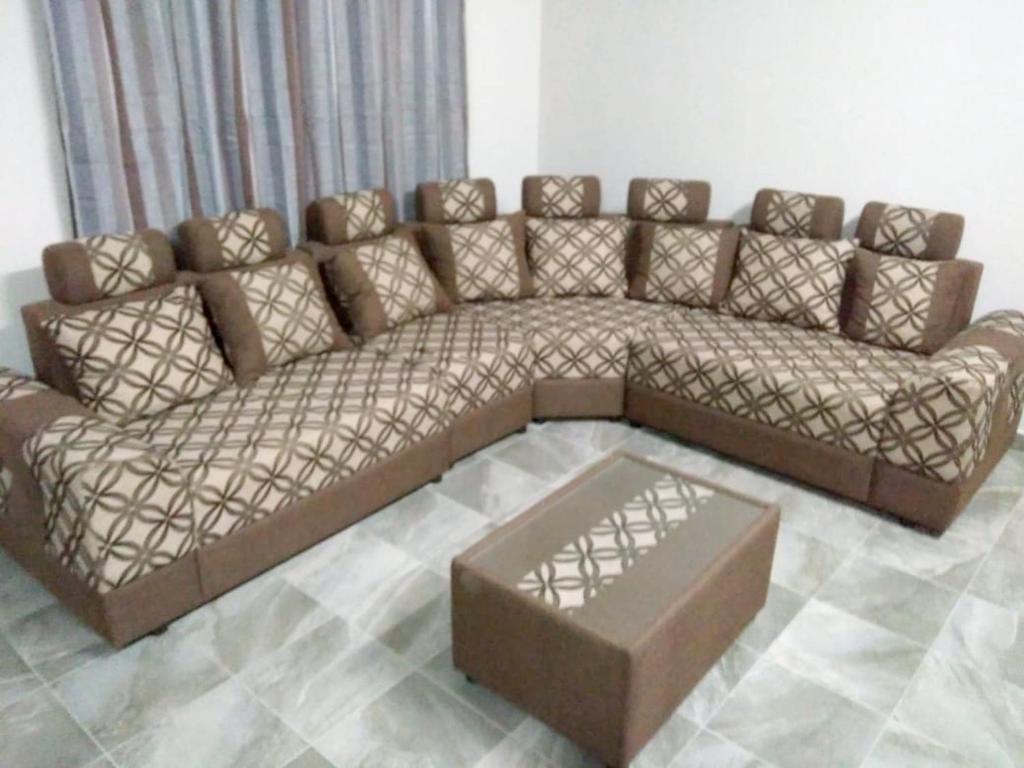 Charming House in Curepipe + Garden - Housity