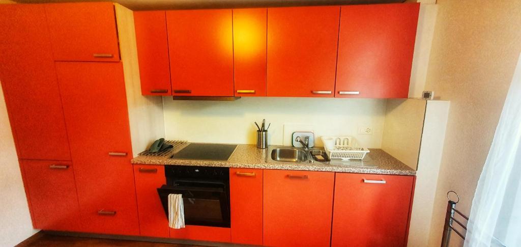 Η κουζίνα ή μικρή κουζίνα στο Sensi Living Station