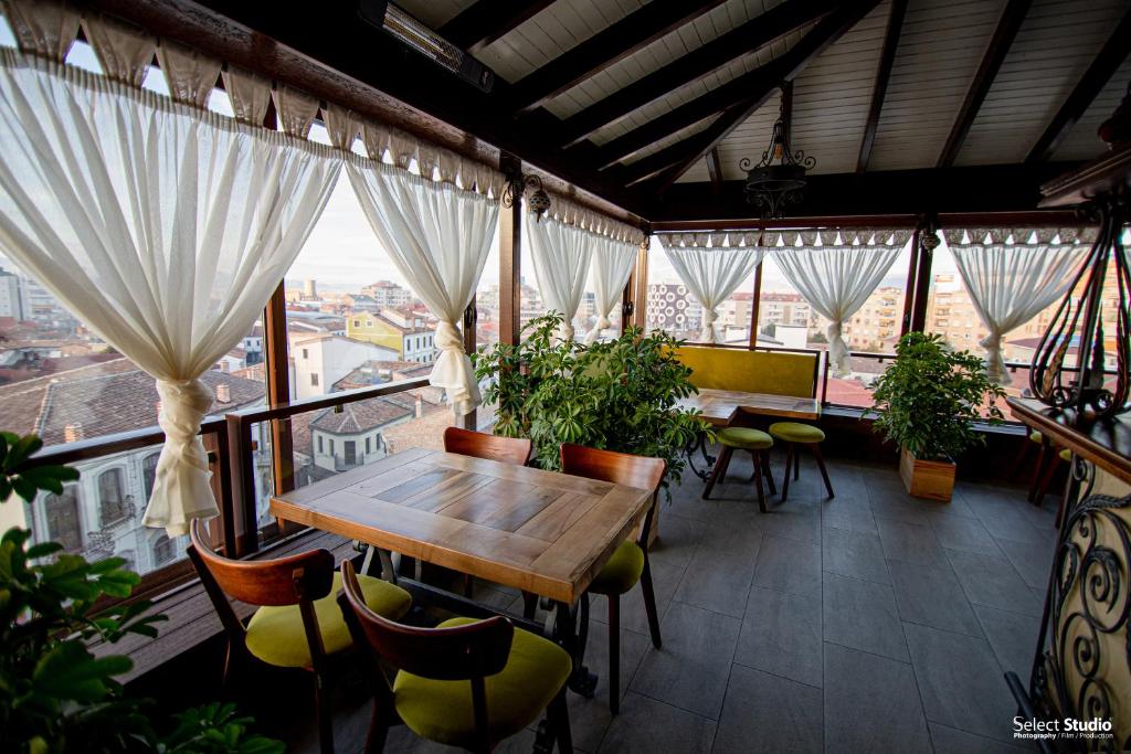 SAHATI Hotel & Restaurant - Imazhi 11
