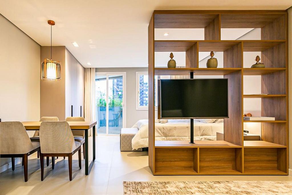  Studio moderno em condomínio com infraestrutura de clube CA13I