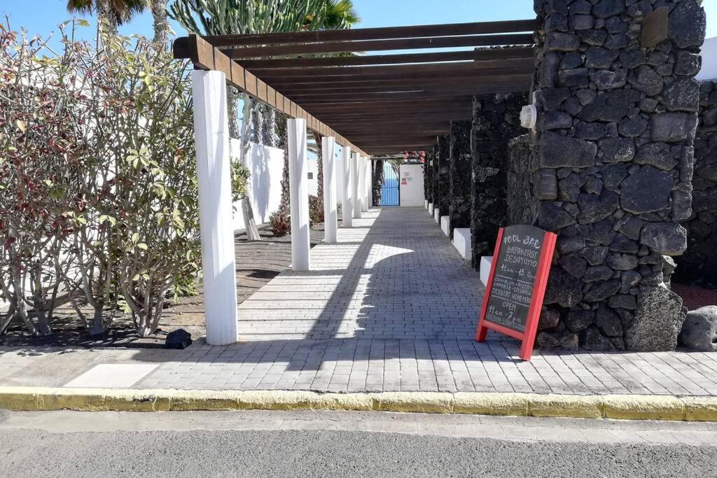 Fotografie z fotogalerie ubytování Apartamento Giovanni 09 Playa Roca v destinaci Costa Teguise