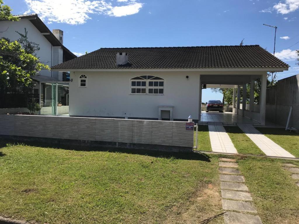  Casa Frente para o MAR