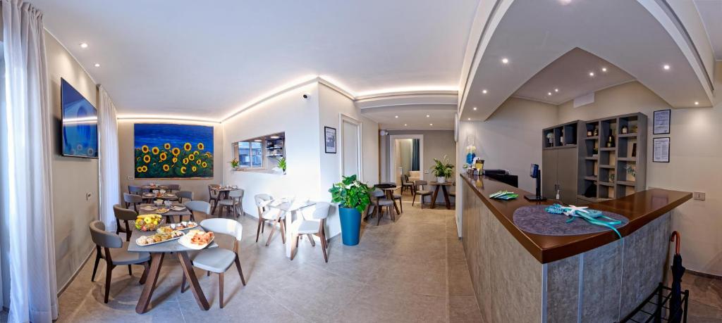 A seating area at Albergo Giuan Arma di Taggia