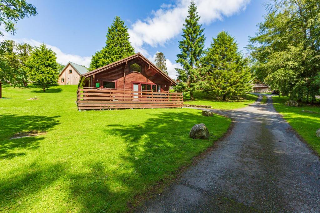 Lady Galloway Lodge 30 with Hot Tub Newton Stewart