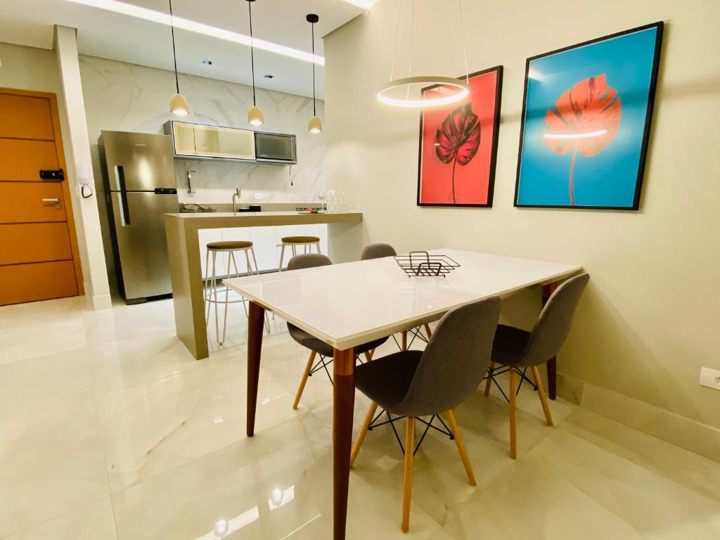  Apto Luxo C/ Vista Mar no Centro de Ubatuba