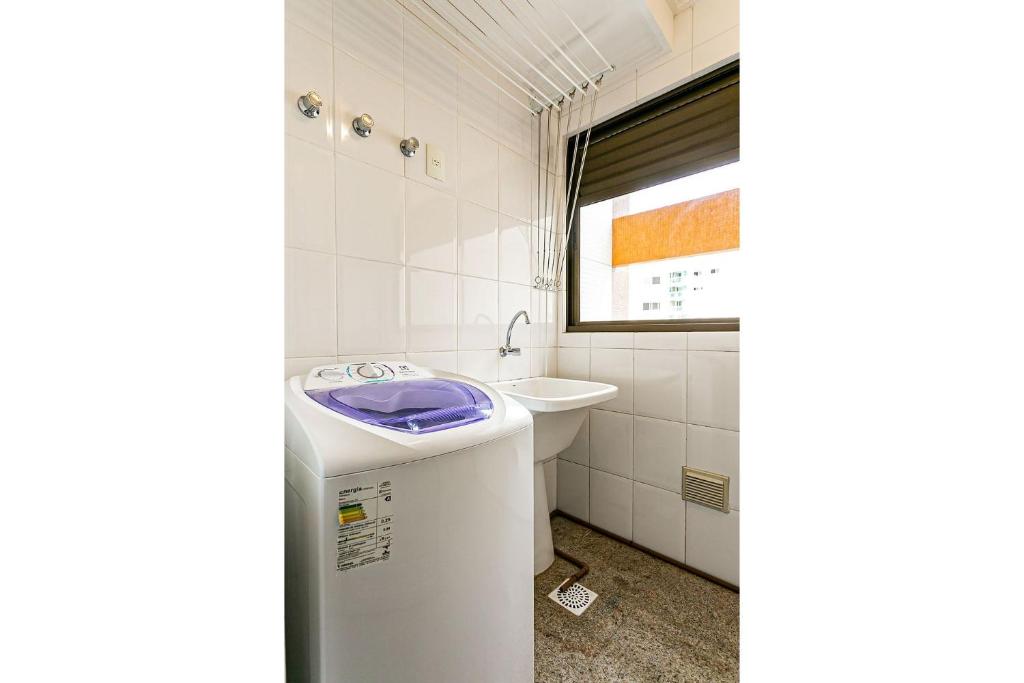  Apartamento próximo ao Centro e praias com infraestrutura completa ITAA04G