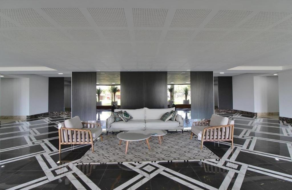  Luxuoso e bem localizado apartamento no Litoral Norte