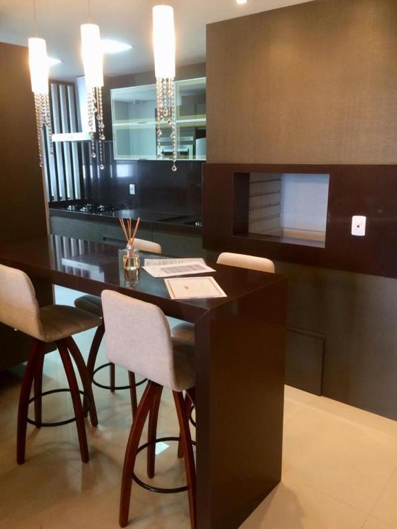  Luxuoso e bem localizado apartamento no Litoral Norte