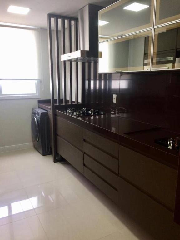  Luxuoso e bem localizado apartamento no Litoral Norte
