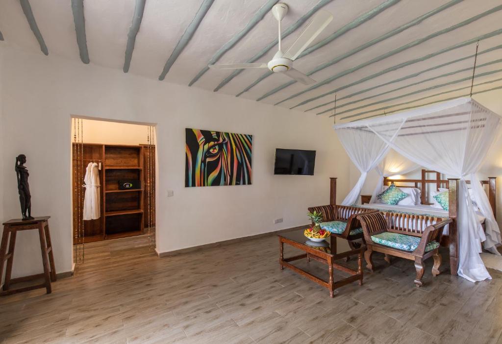 Kiwengwa Beach Resort - Luxury Suite With Sea View