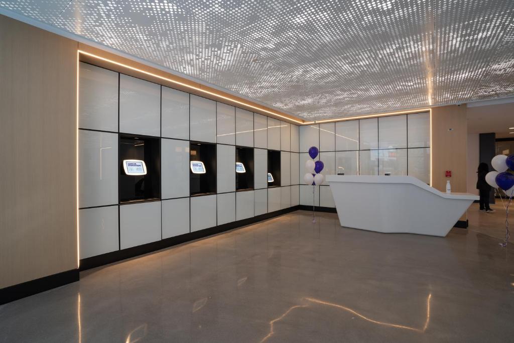 YOTEL Washington DC photo