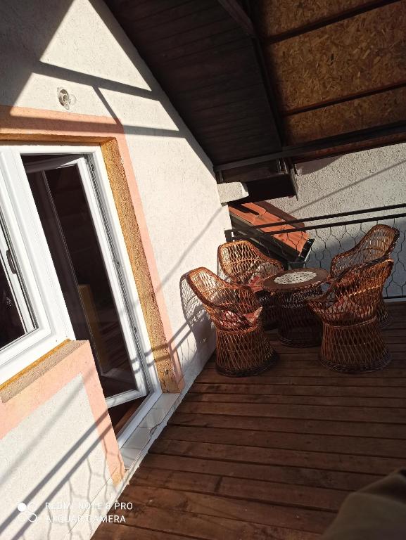 Balkón nebo terasa v ubytování Konak Pahulja TARA