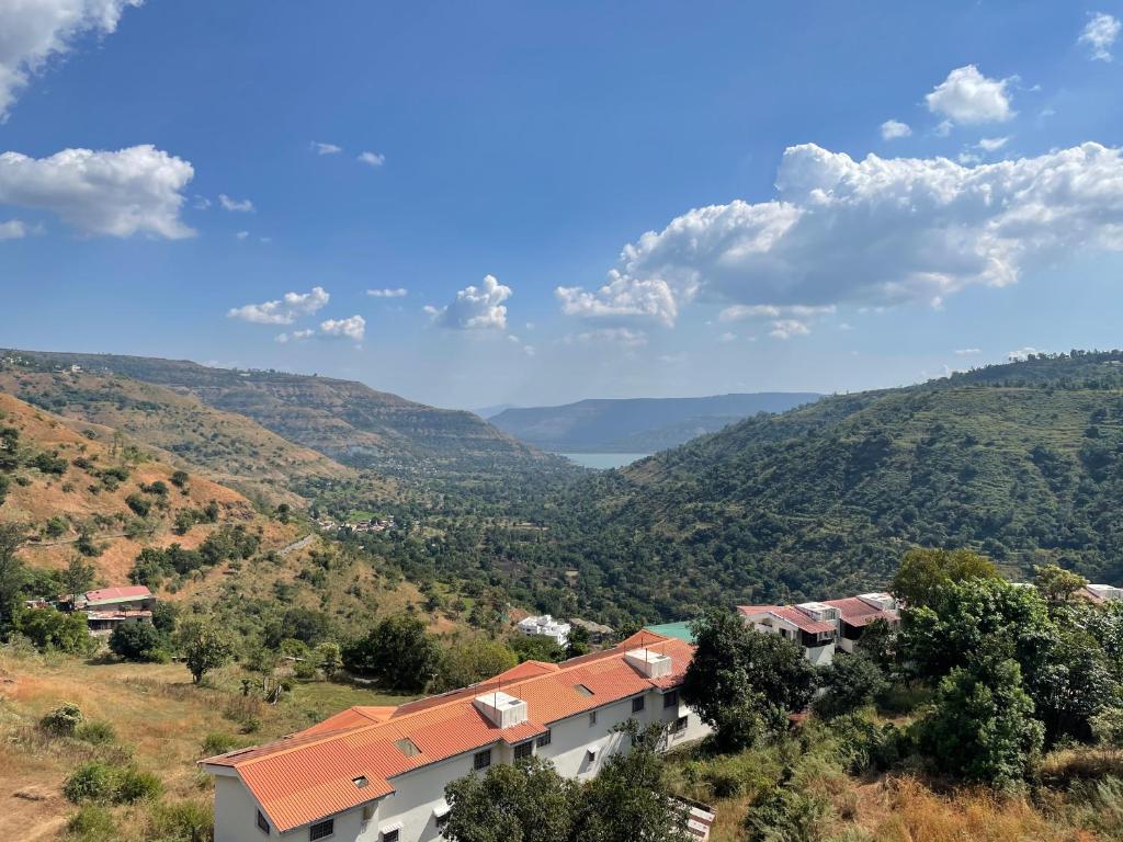 Belle-Vue Holiday Homes - отзывы и видео