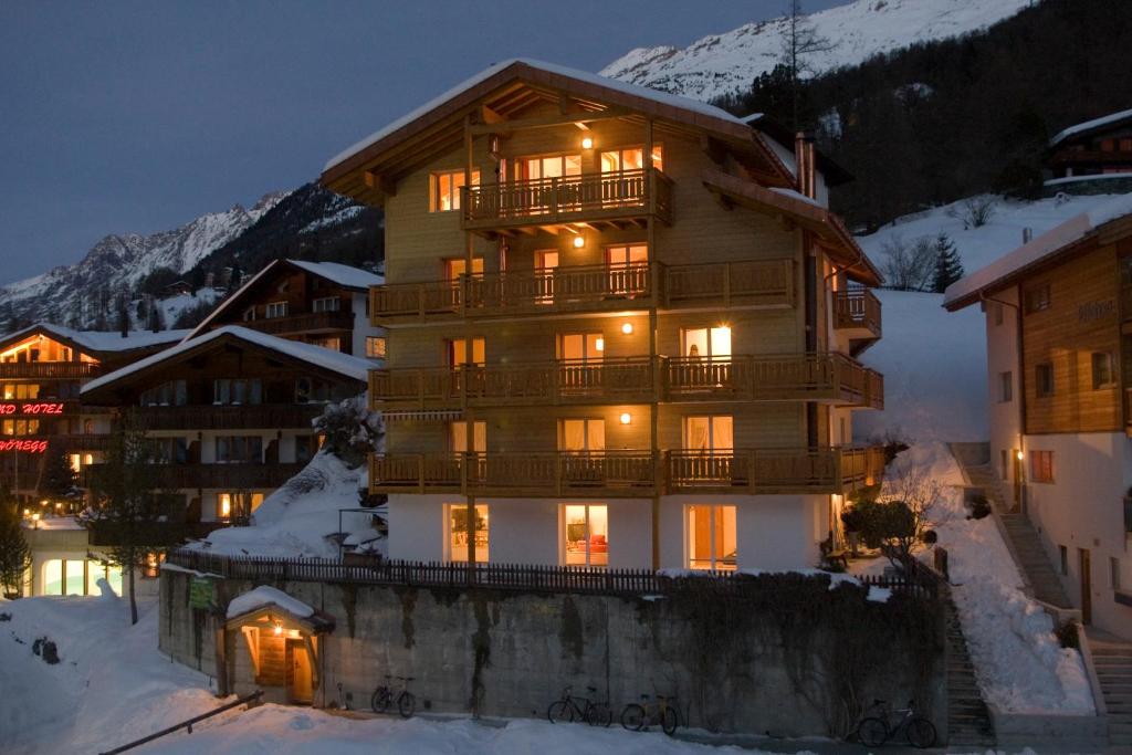 Gallery image of BaseCamp Apartments in Zermatt