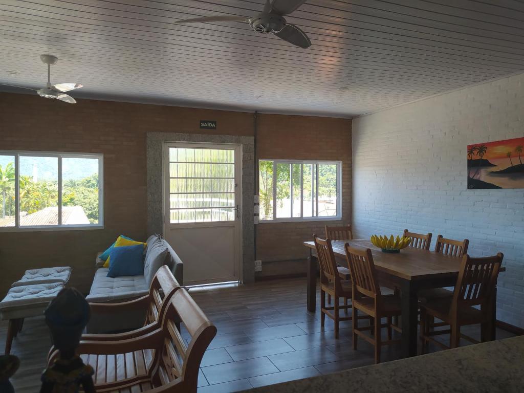  Cobertura na Enseada a 80 m da areia