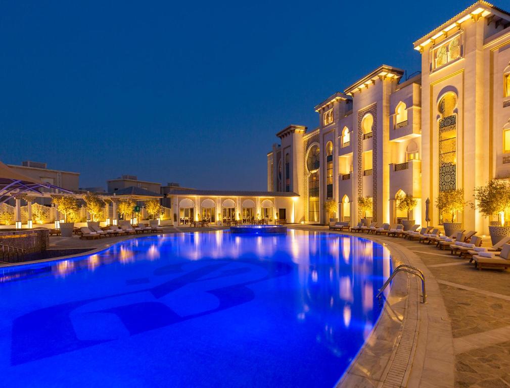 Bazén v ubytování Ezdan Palace Hotel nebo v jeho okolí