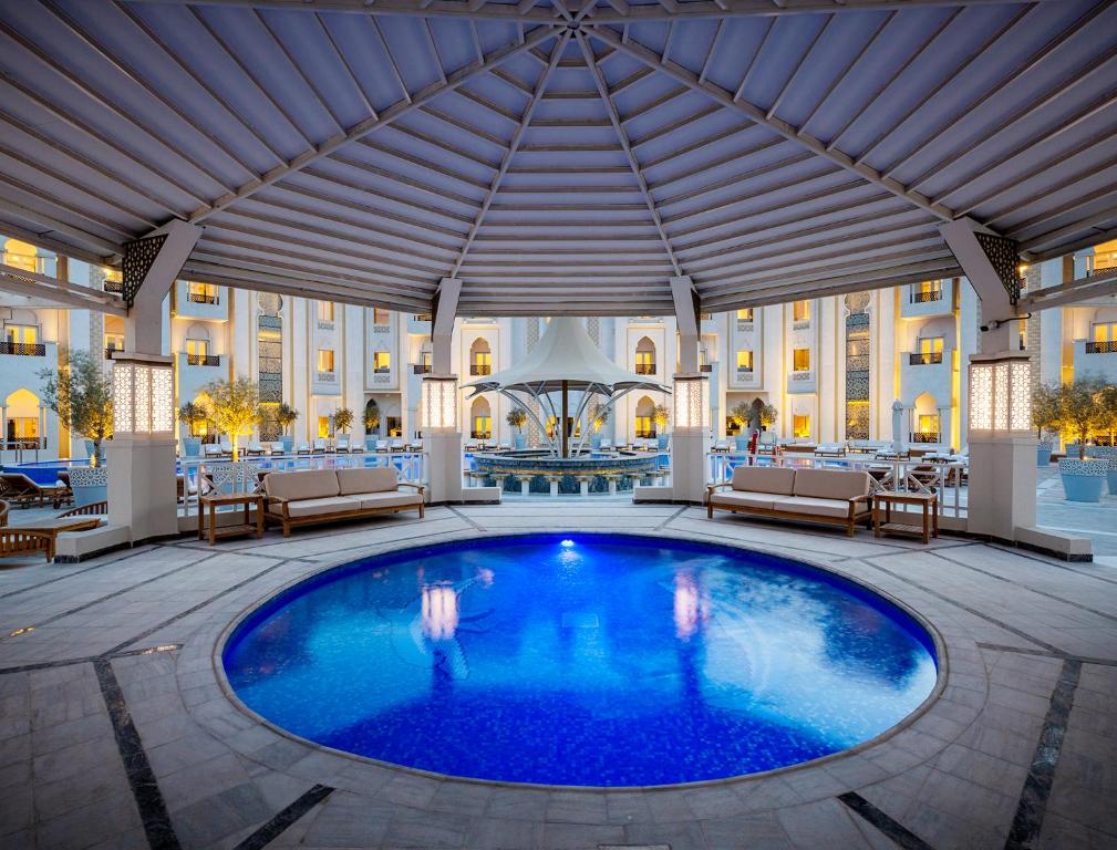 Bazén v ubytování Ezdan Palace Hotel nebo v jeho okolí