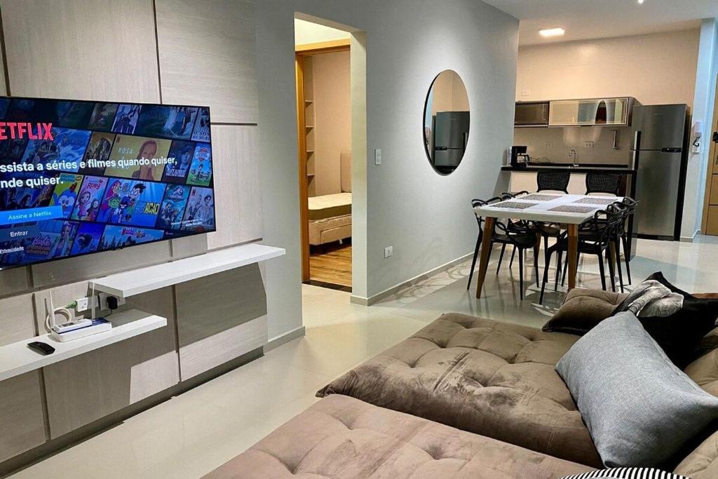  Belíssimo Apartamento no Centro de Ubatuba