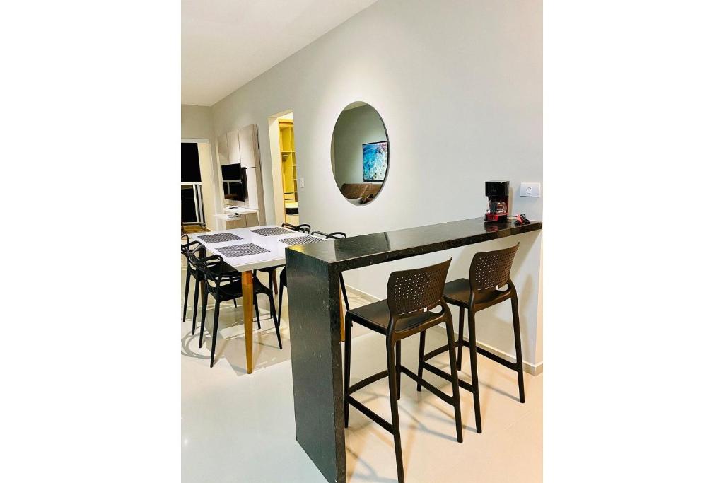  Belíssimo Apartamento no Centro de Ubatuba