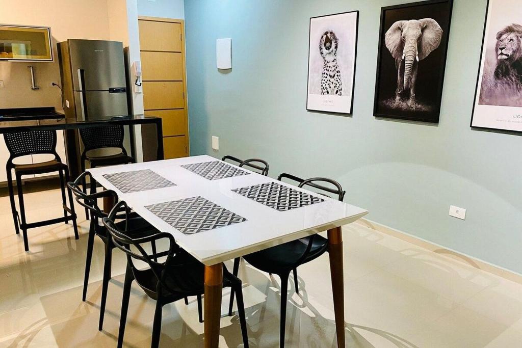  Belíssimo Apartamento no Centro de Ubatuba