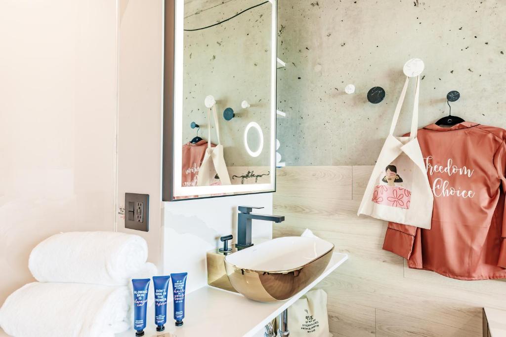 Kompose Boutique Hotel Sarasota - King Room Met Balkon
