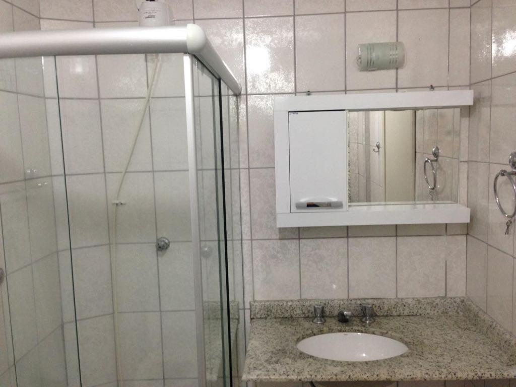  Apto Toninhas Lazer completo.