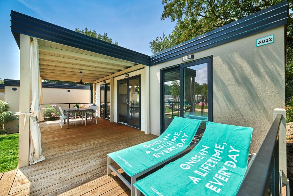 Balkón nebo terasa v ubytování Camping Stella Maris Mobile Homes