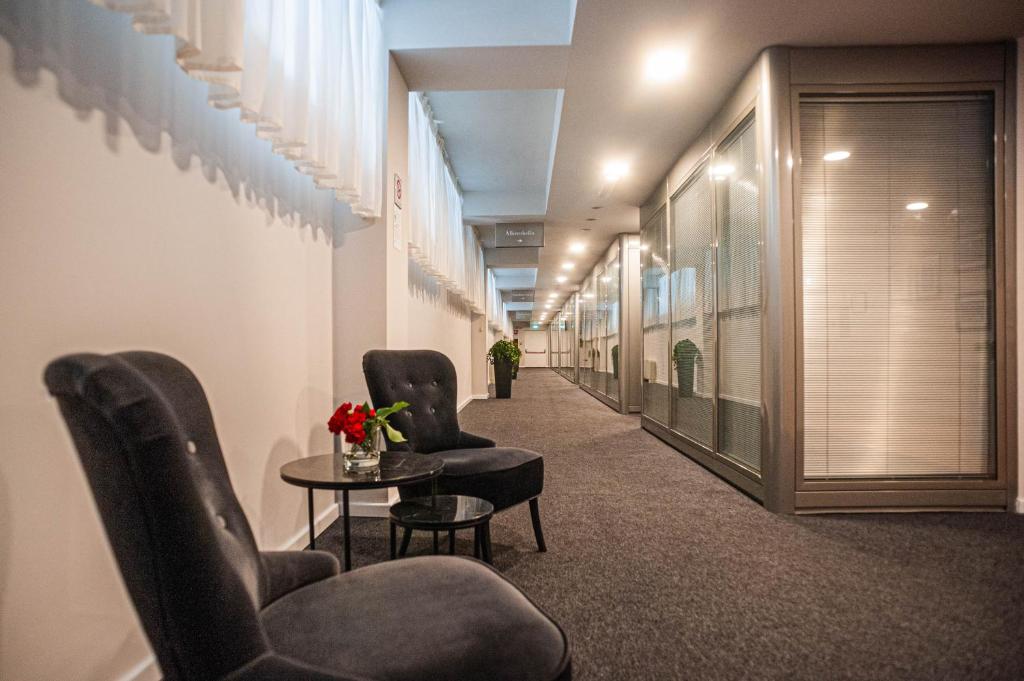Posezení v ubytování Hotel Excelsior Bari
