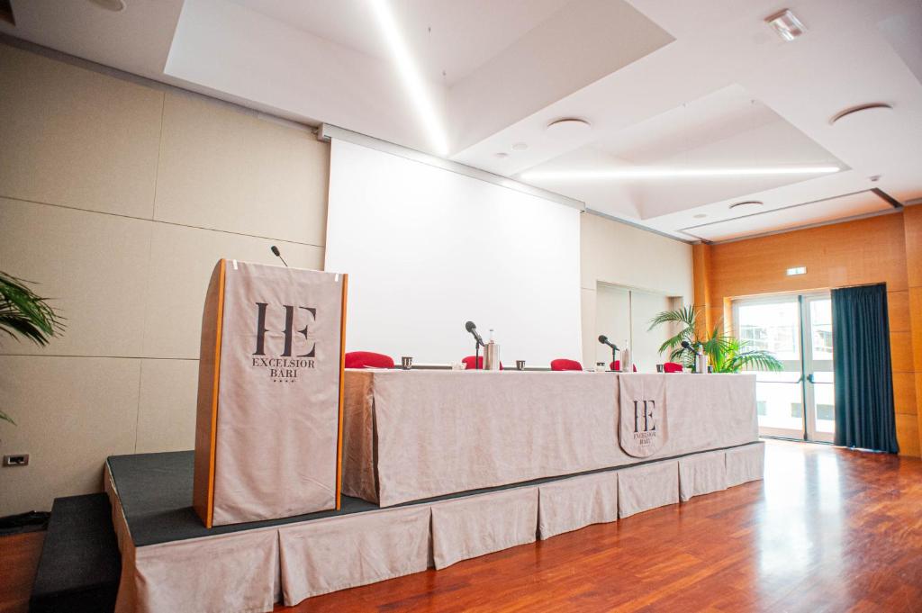 Konferenční prostory v ubytování Hotel Excelsior Bari