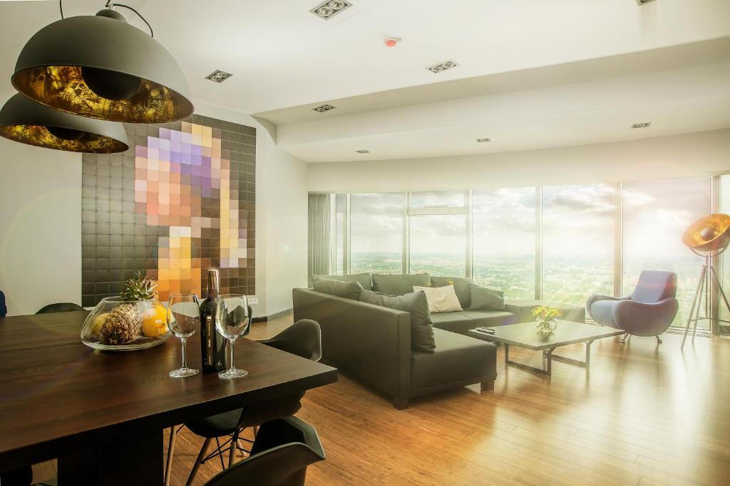 30th+ Floor Apartments in Sky Tower - 16