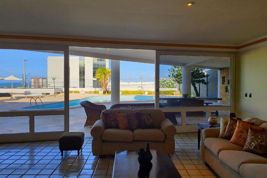  Triplex com vista mar da Praia do Futuro por Carpediem