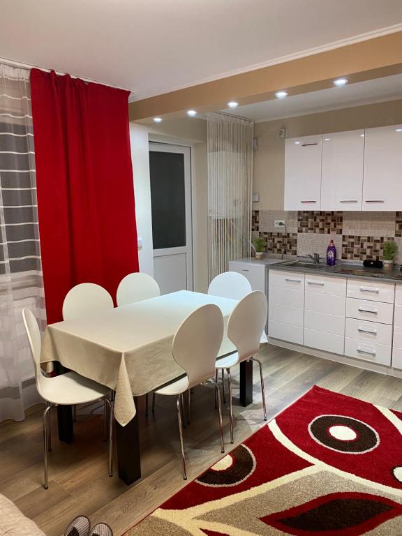 8 RESIDENCE APARTAMENT