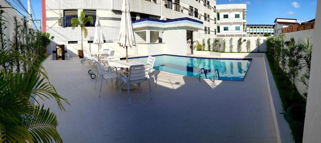  Lord Plaza Hotel