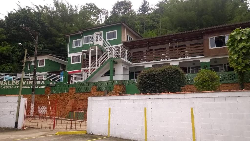  Cobertura na Enseada a 80 m da areia