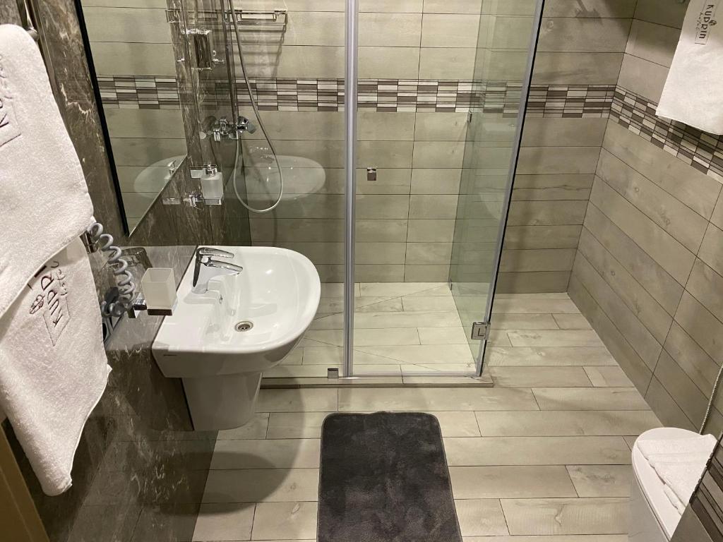 Koupelna v ubytování Kuprin Hotel