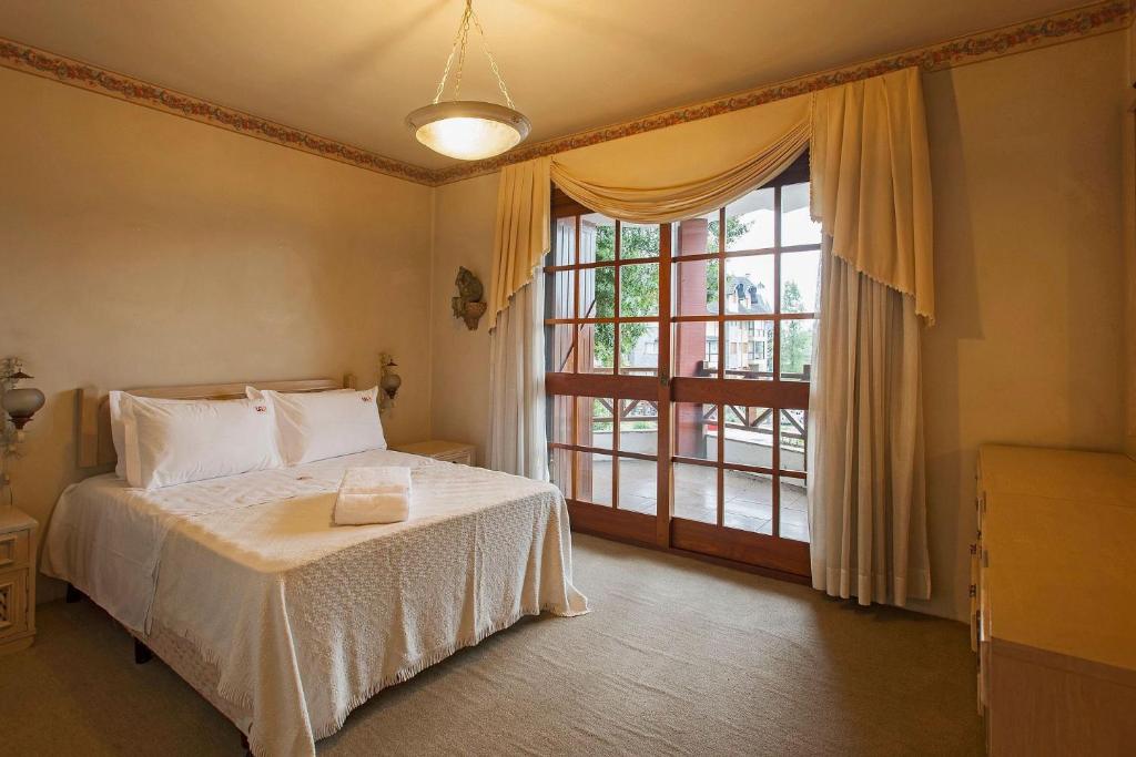  Alto da Colina 103 - 2 suítes junto à Rua Torta Praça das Etnias