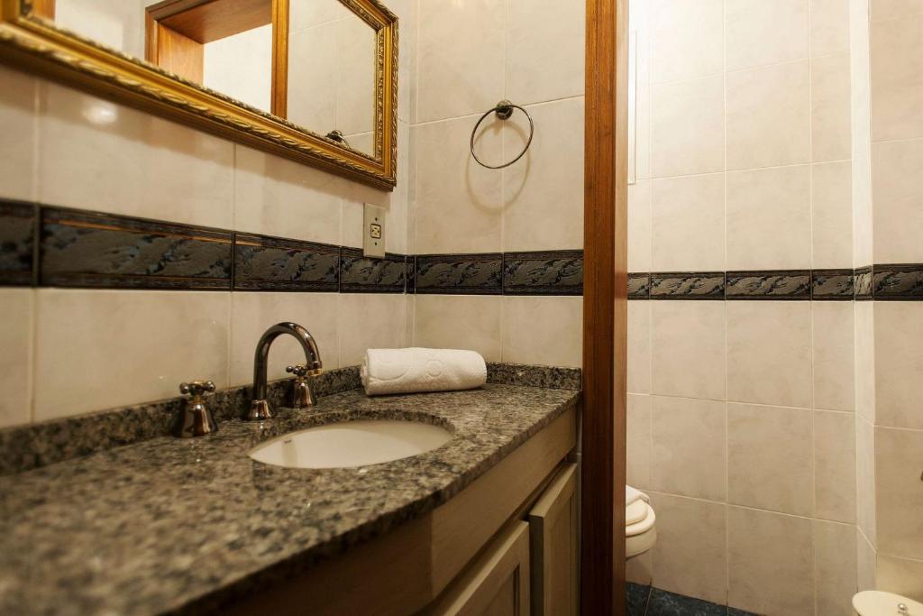  Alto da Colina 103 - 2 suítes junto à Rua Torta Praça das Etnias