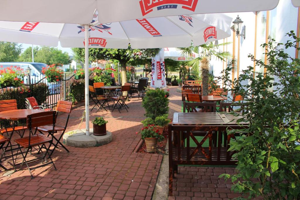 Vonkajšia záhrada v ubytovaní PIANO CAFE b&b