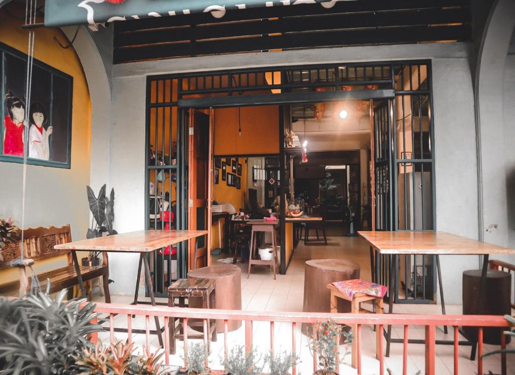 Restaurace v ubytování Thaweesuk Heritage Homestay