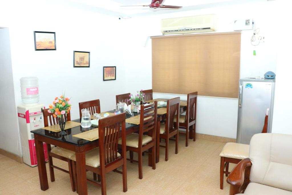 Fotografie z fotogalerie ubytování Swarna Sudarshan Service Apartment @ Adyar chennai v destinaci Čennaí