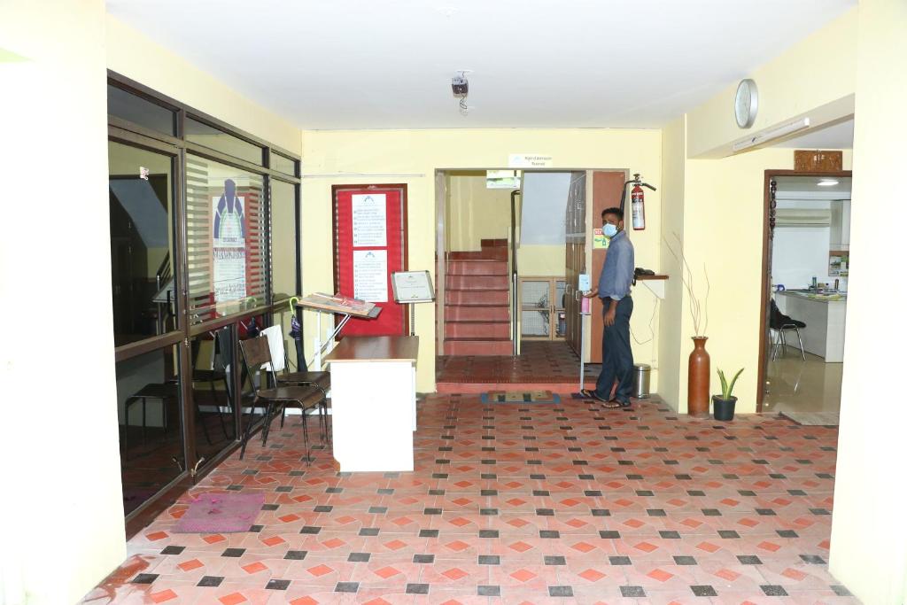 Vstupní hala nebo recepce v ubytování Swarna Sudarshan Service Apartment @ Adyar chennai