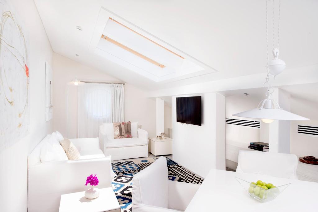 TV a/nebo společenská místnost v ubytování D-Resort Gocek